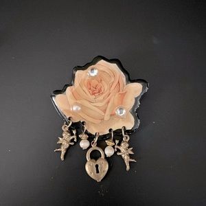 NWOT DESIGNS FROM THE DEEP BROOCH